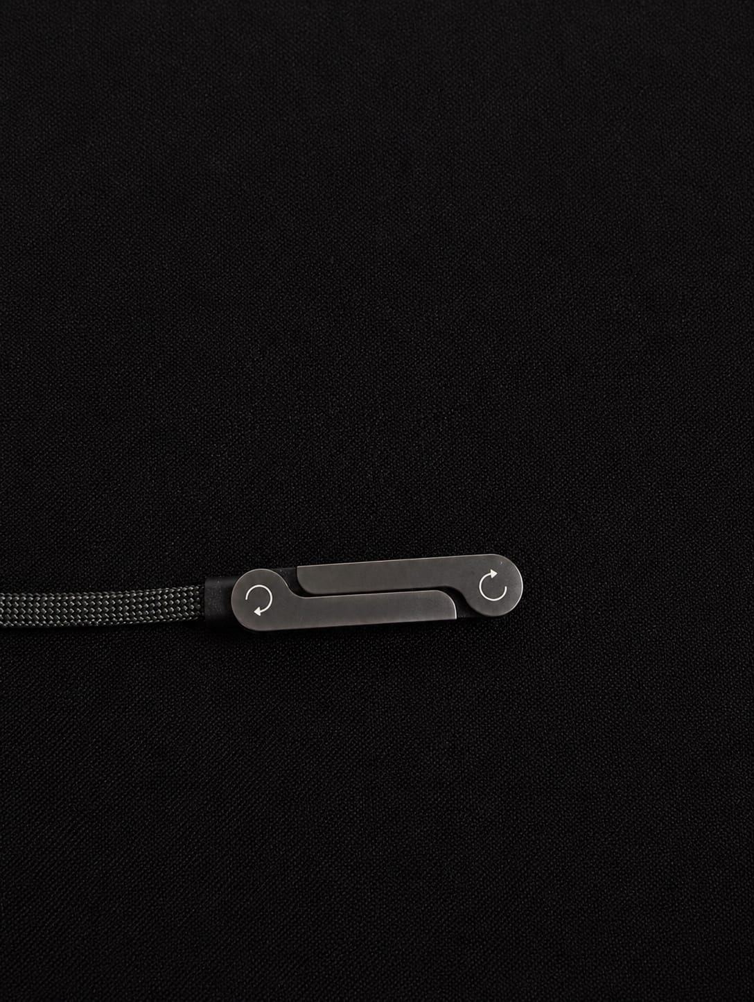 The Beam Charge Cable Bar