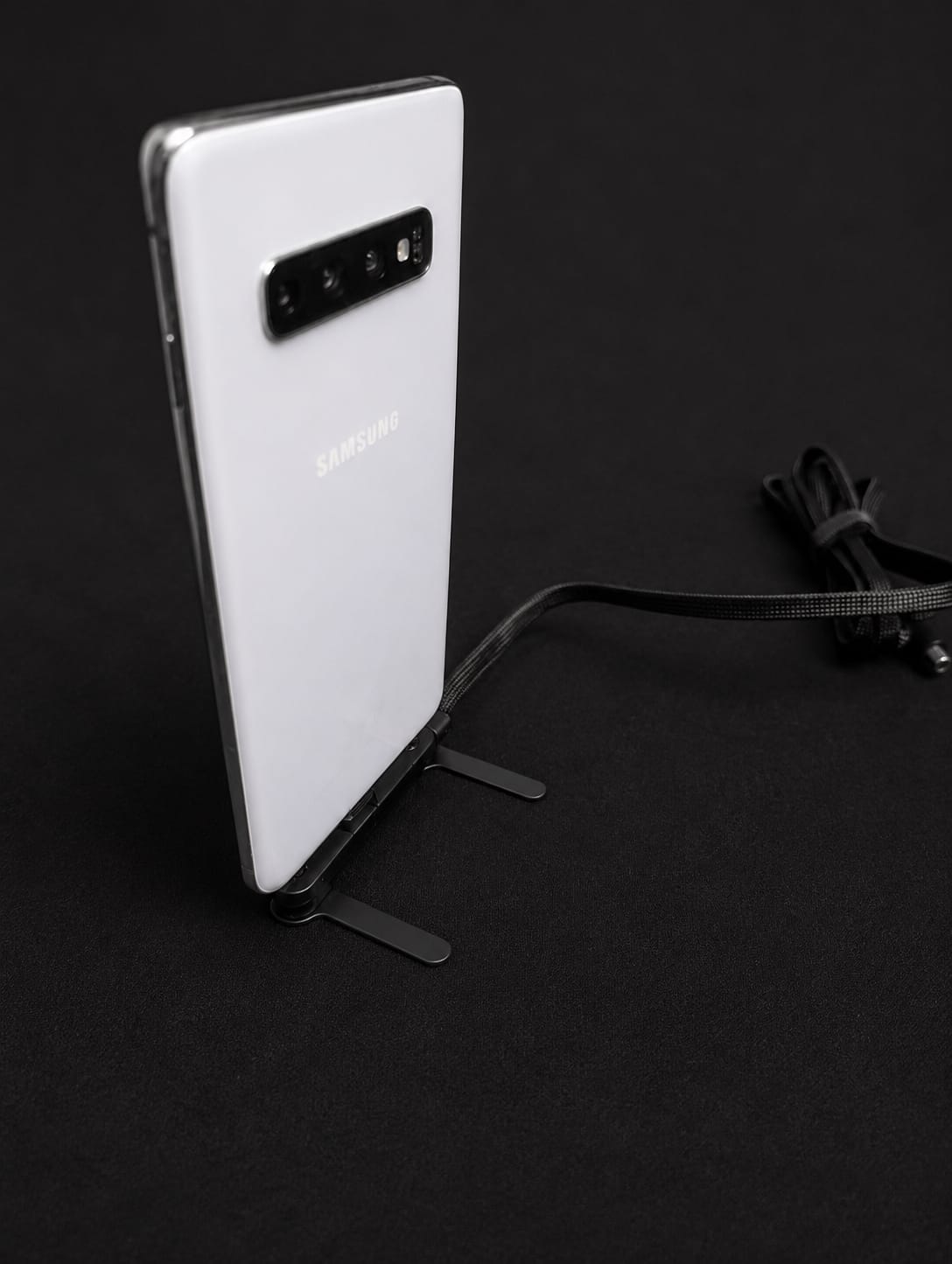 The Beam Charge Cable Bar